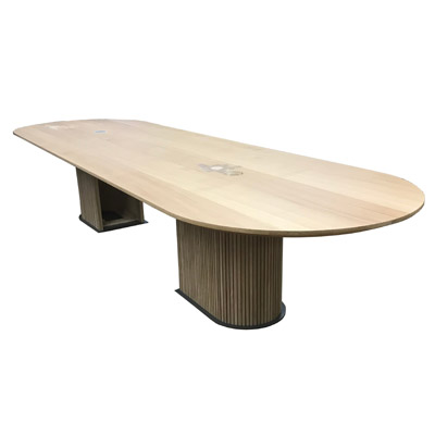 XXL Konferenztisch mit Kabeltank und Wandverkleidung Eiche